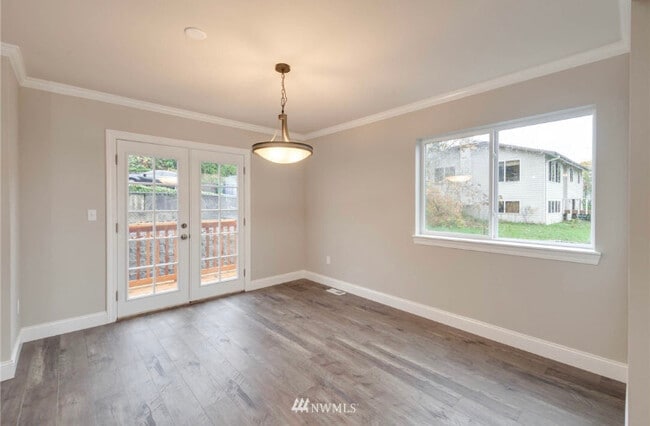 Building Photo - 311 Taylor Ave NW