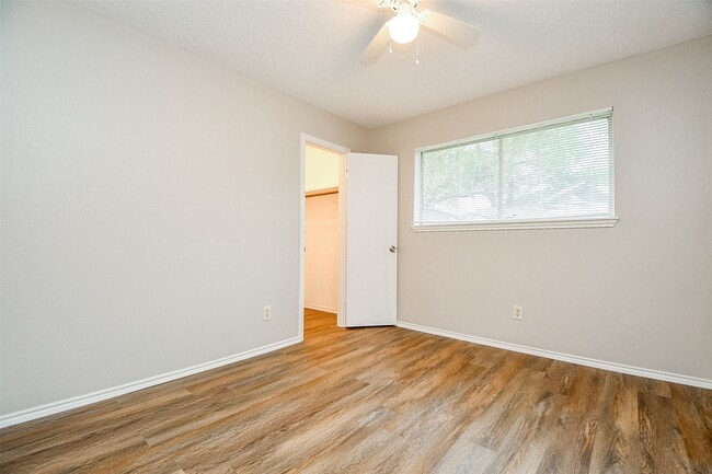 Building Photo - 11222 Broadsweep Dr