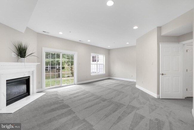 Building Photo - 9769 Northern Lakes Ln