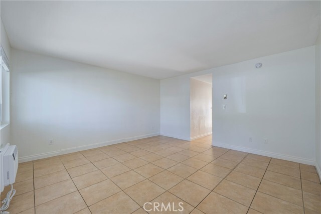 Building Photo - 410 N Clark St