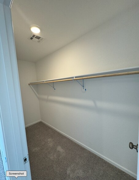Building Photo - 1820 Emily Dr