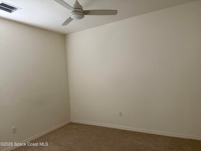 Building Photo - 1566 Criswell Ln SE