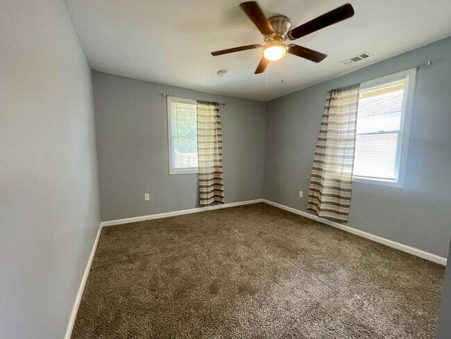Building Photo - Pittsburg Home Near Adair Park, Dining and...