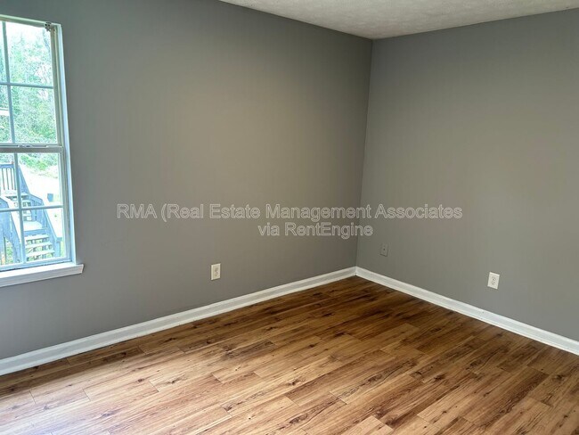 Building Photo - 816 Lane St