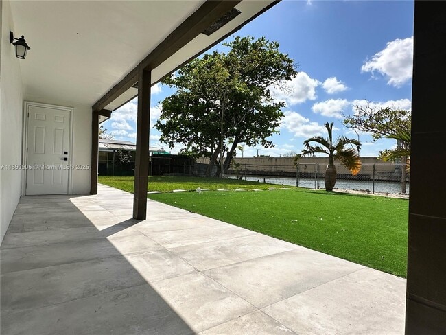 Building Photo - 1436 SW 76th Ct
