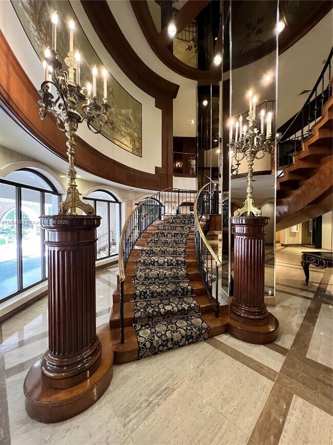 Building Photo - 6039 Collins Ave