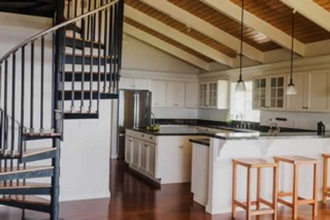 Primary Photo - SHLU 76-4206 Nanilani Rd