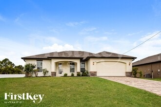 Building Photo - 2912 NW 18th Pl