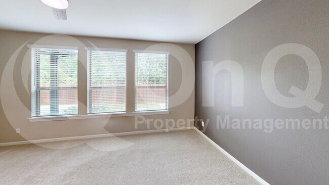 Building Photo - 5521 Capilano Ct