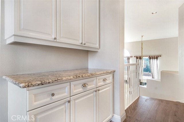 Building Photo - 22705 White Oaks
