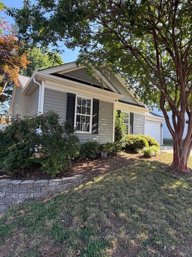 Building Photo - 4225 Hogan Ln