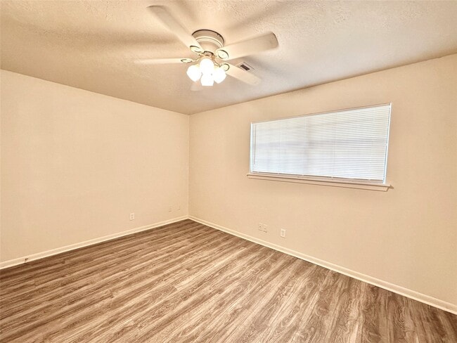 Building Photo - 43 W Torch Pine Cir