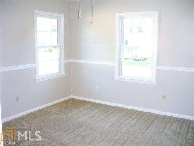 Building Photo - 320 Rogers Rd