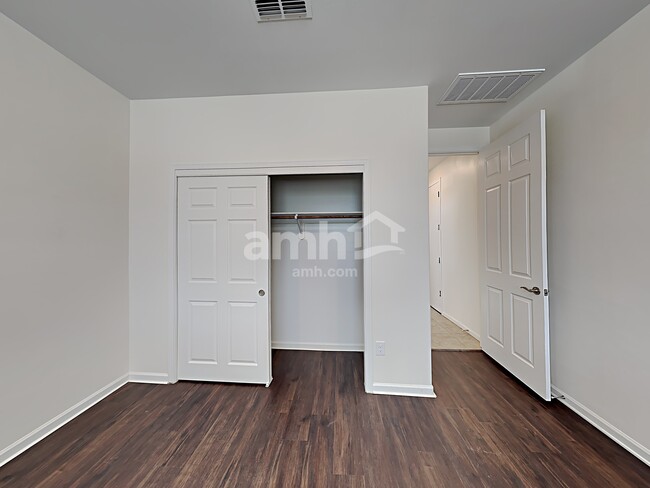 Building Photo - 6872 Corte Casa Elegante