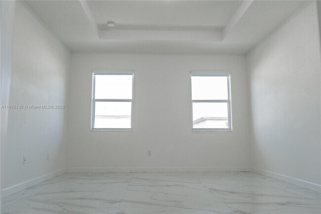 Building Photo - 16144 SW 148th Pl