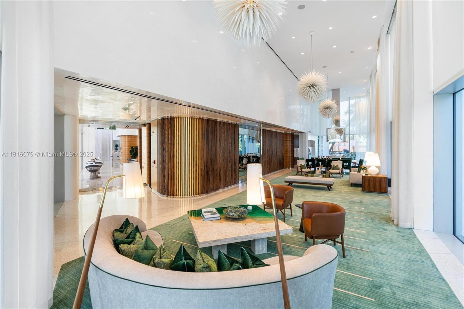 Building Photo - 16901 Collins Ave