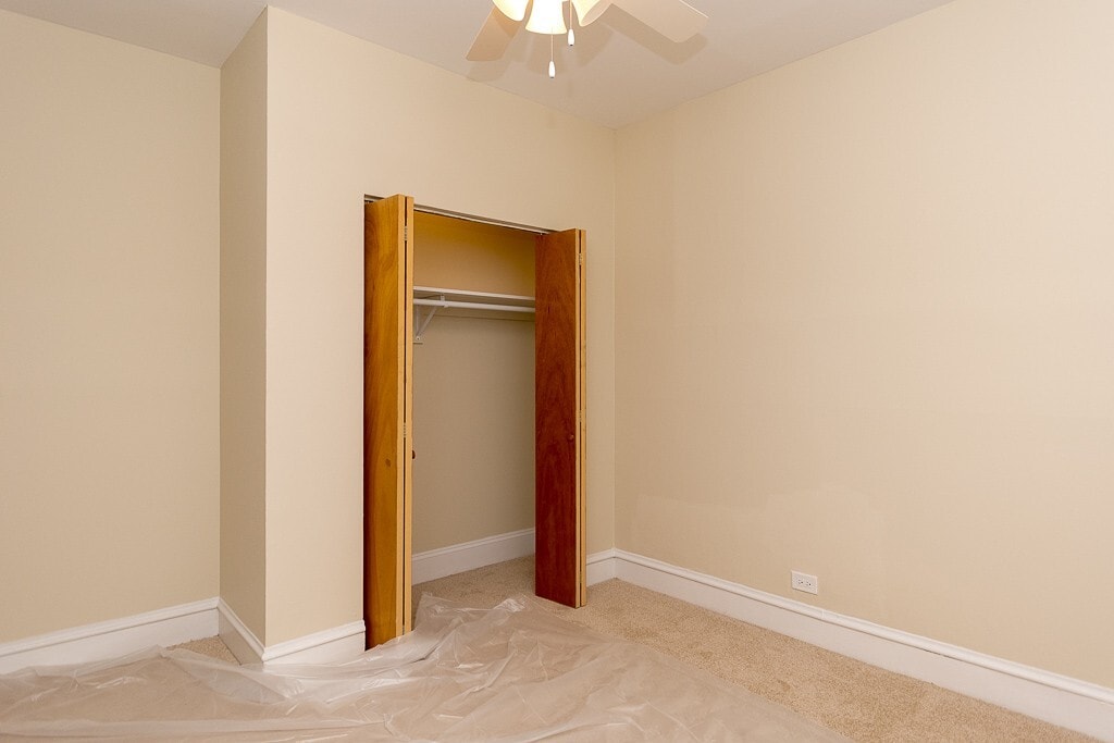 Building Photo - 1360 E 52nd St