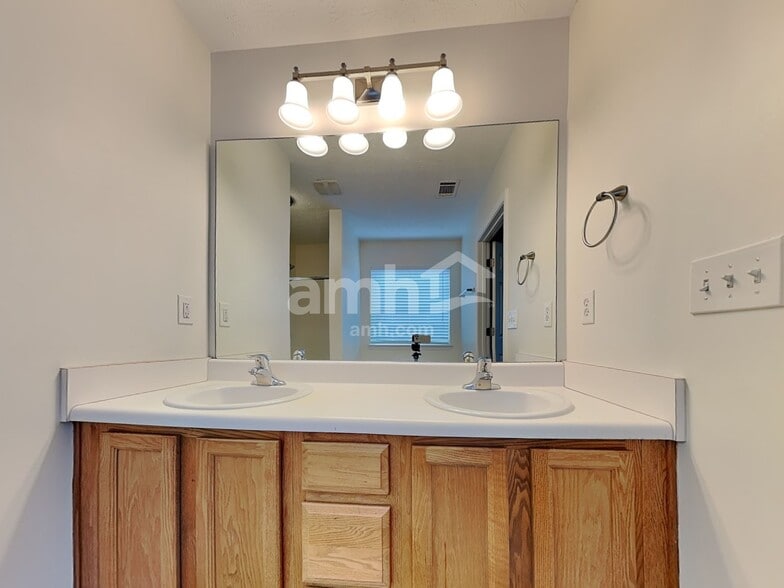 Building Photo - 5111 Harvest Ct