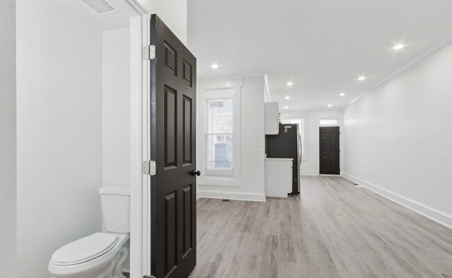 Building Photo - 2582 Edmondson Ave