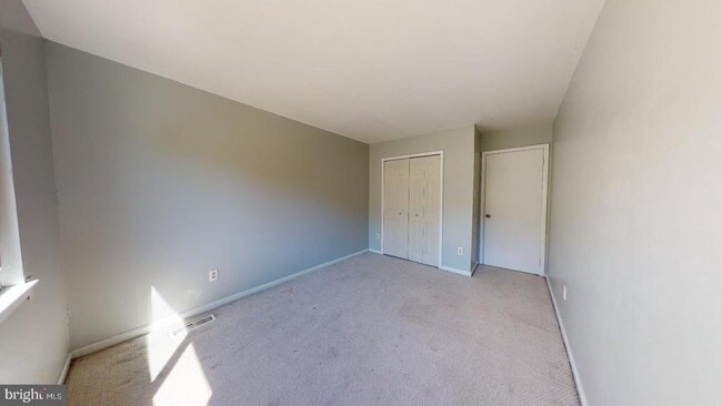 Building Photo - 3836 Miramonte Pl