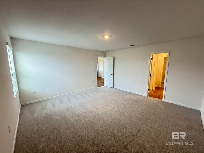 Building Photo - 16223 Eden St