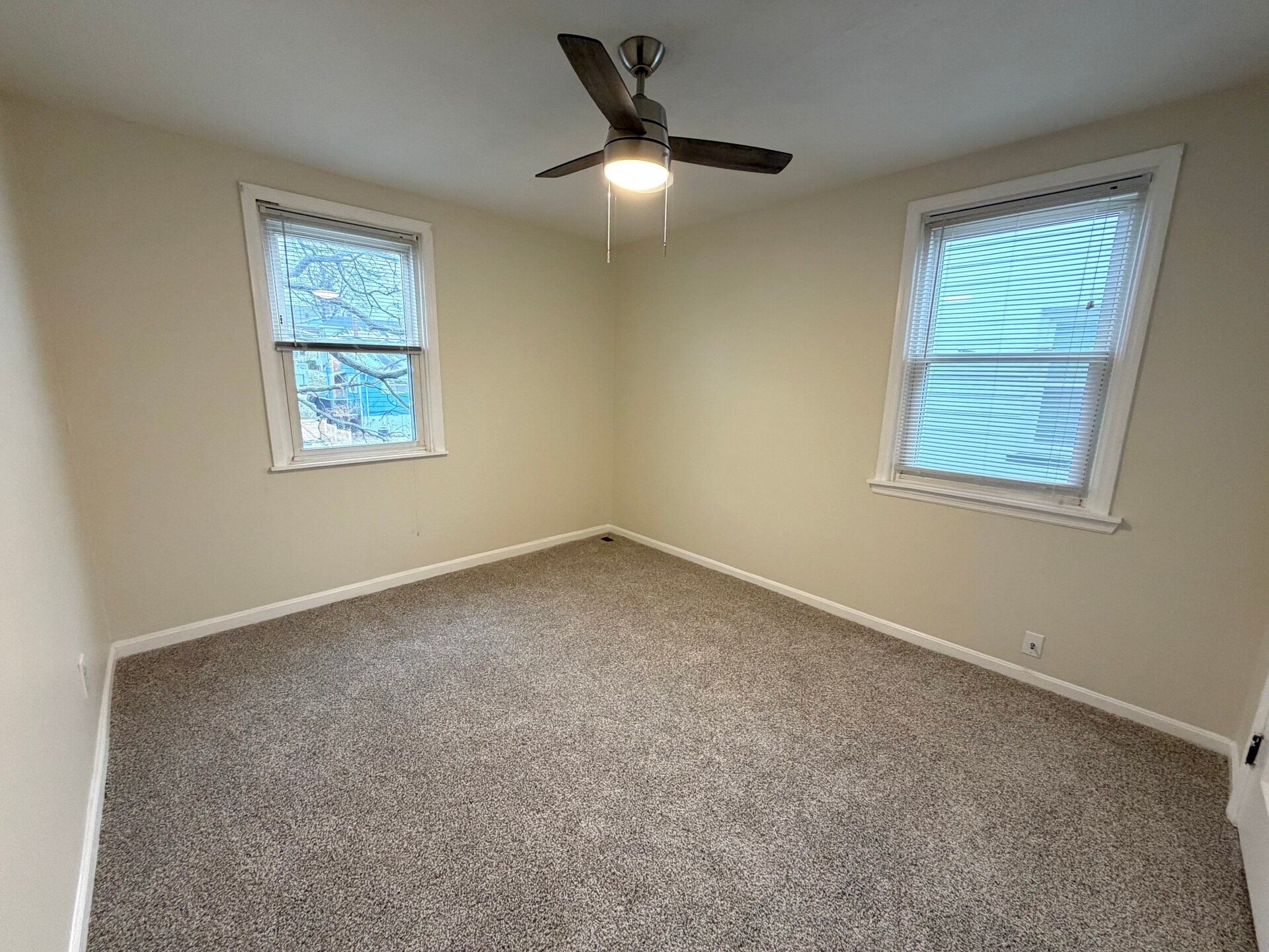 Building Photo - 2458 Duck Creek Rd