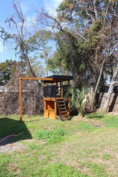 Backyard - 1202 Hibiscus St