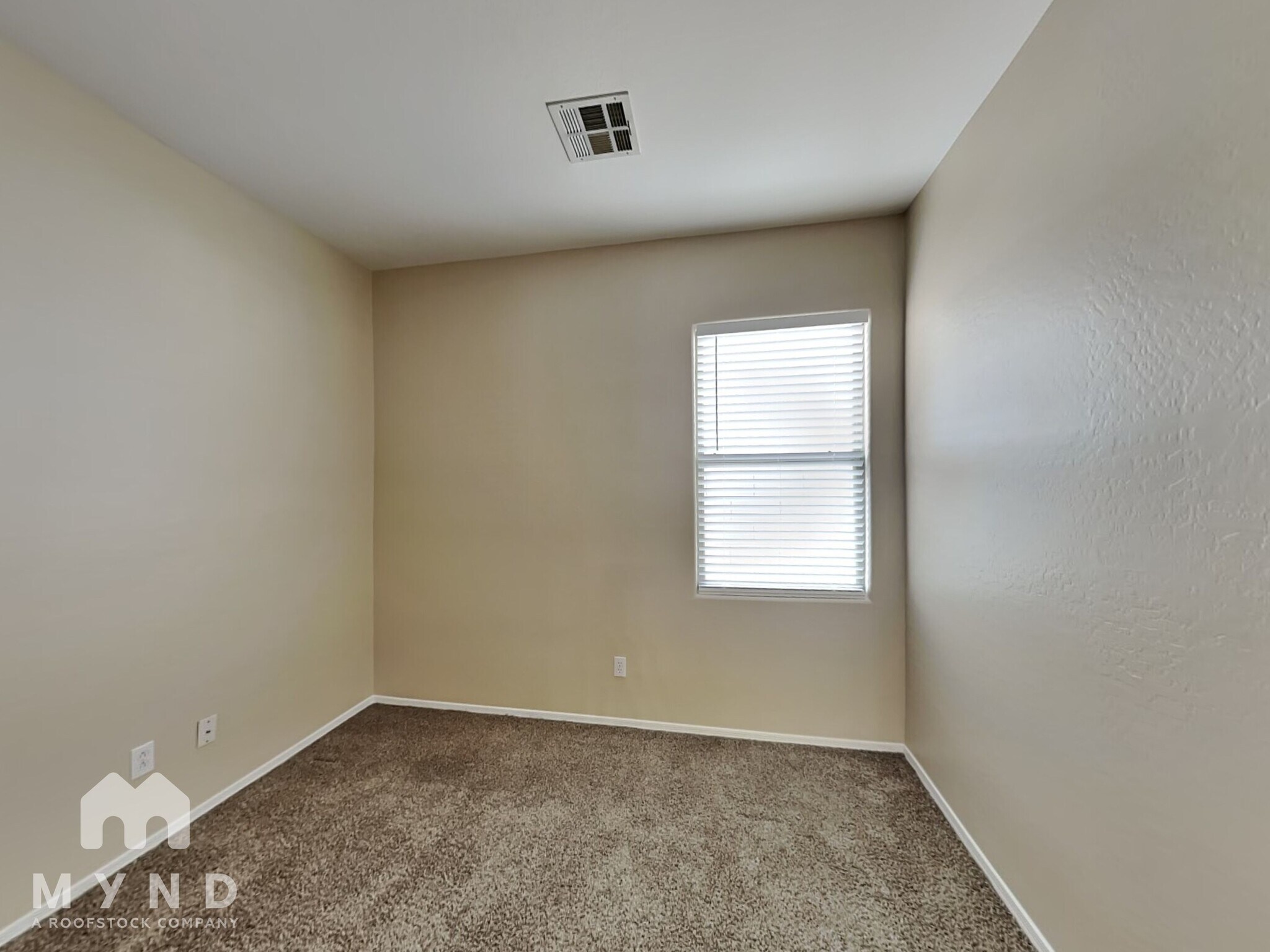 Building Photo - 4539 E Ivanhoe St