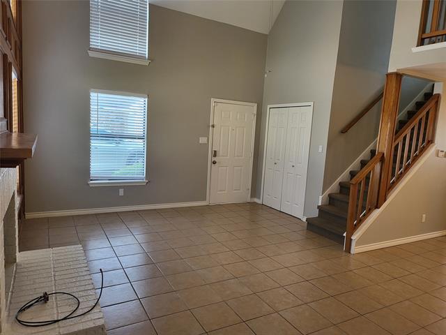 Building Photo - 3335 Briaroaks Dr