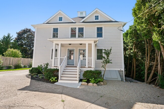 Primary Photo - 56 E Main St