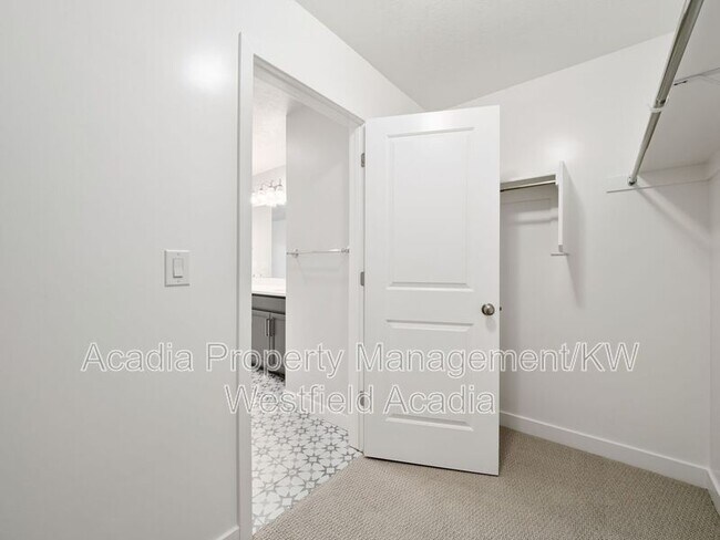 Building Photo - 15083 S Reins Way