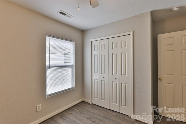 Building Photo - 8946 Chalkstone Rd