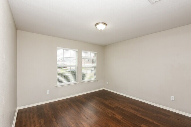 Building Photo - 16904 Fenwick Ct