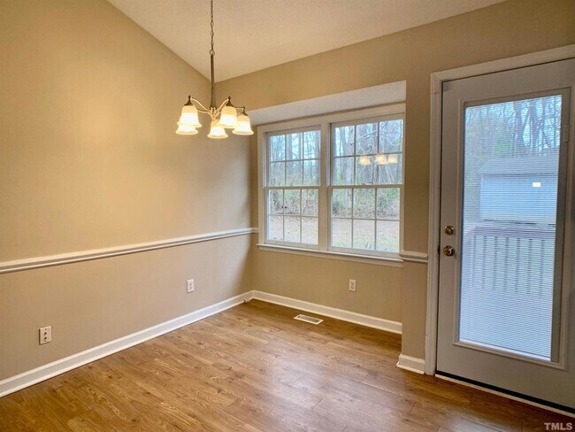 Building Photo - 516 Contessa Ct