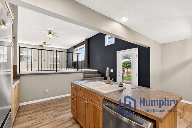 Building Photo - 13159 Ocotillo Dr