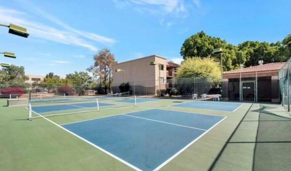 Building Photo - 3031 N Civic Center Plz