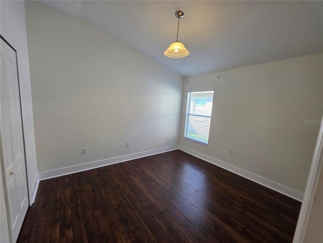 Building Photo - 730 Straw Lake Dr