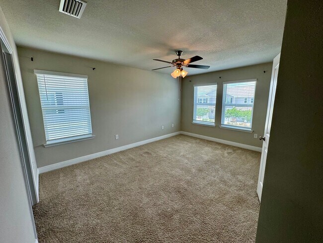 Building Photo - 5736 Callaway Cir