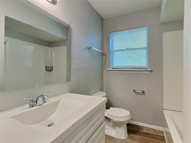 Building Photo - 1525 Gardenside Dr