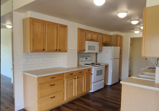 Building Photo - 200 N 3rd St