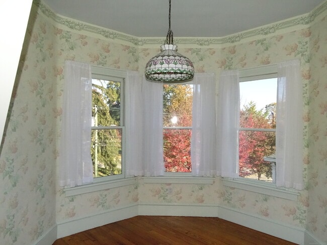 Building Photo - 101 S Main St