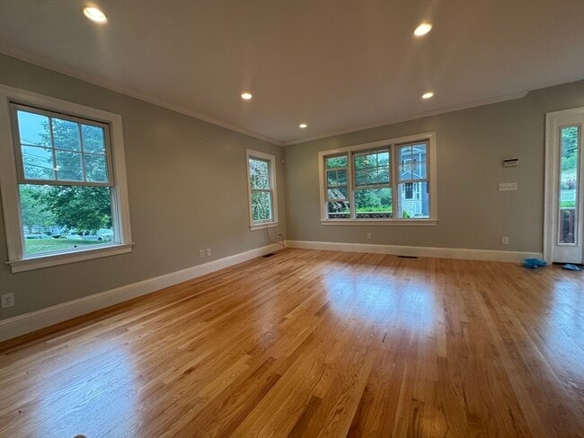 Building Photo - 44 Rockridge Rd
