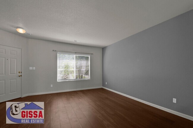Building Photo - Cute home with engineered hardwood flooring throughout is available now!