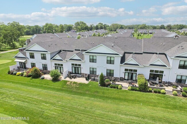 Building Photo - 42 Dogleg Ln