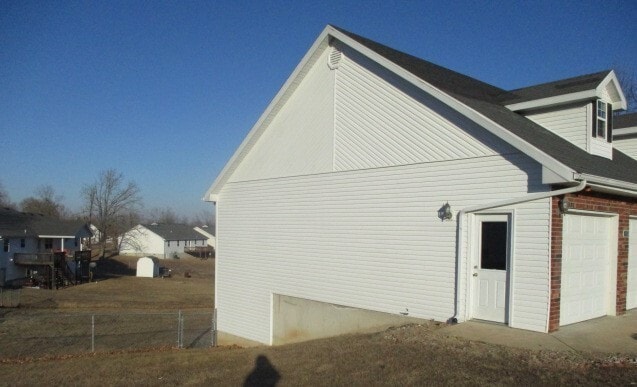 Building Photo - Spacious 4 Bedroom, 2.5 Bathroom Home Located in Northern Heights Estates