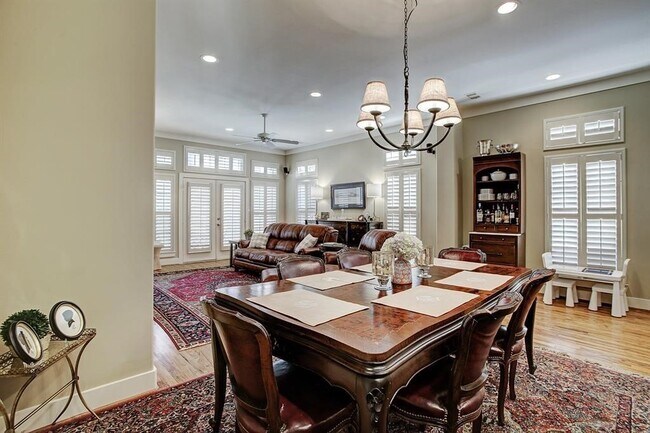 Building Photo - 246 Detering St