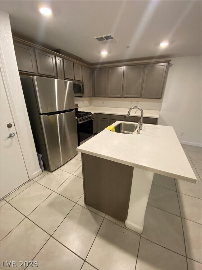 Building Photo - 3622 Hestia Ave