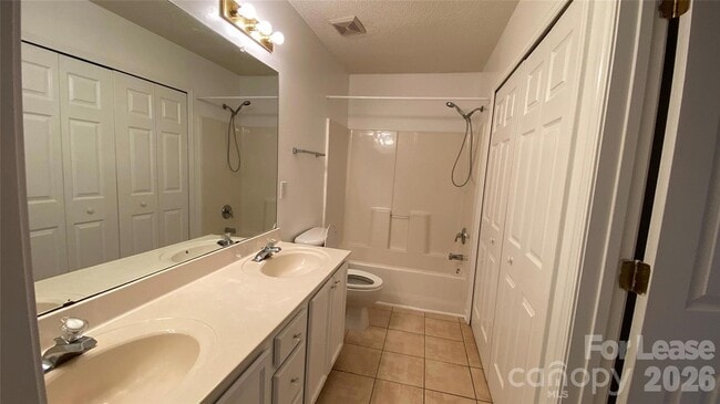 Building Photo - 12131 Bottlebrush Pl