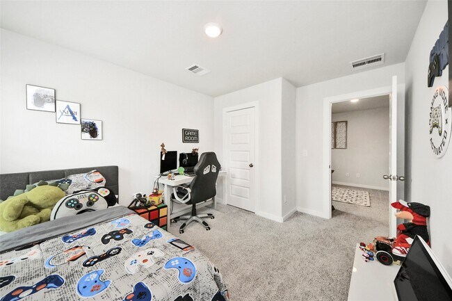 Building Photo - 8646 Blueberry Ash St