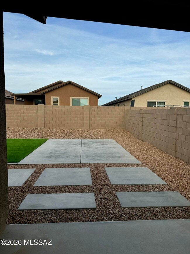 Building Photo - 10518 W Harrigan Dr